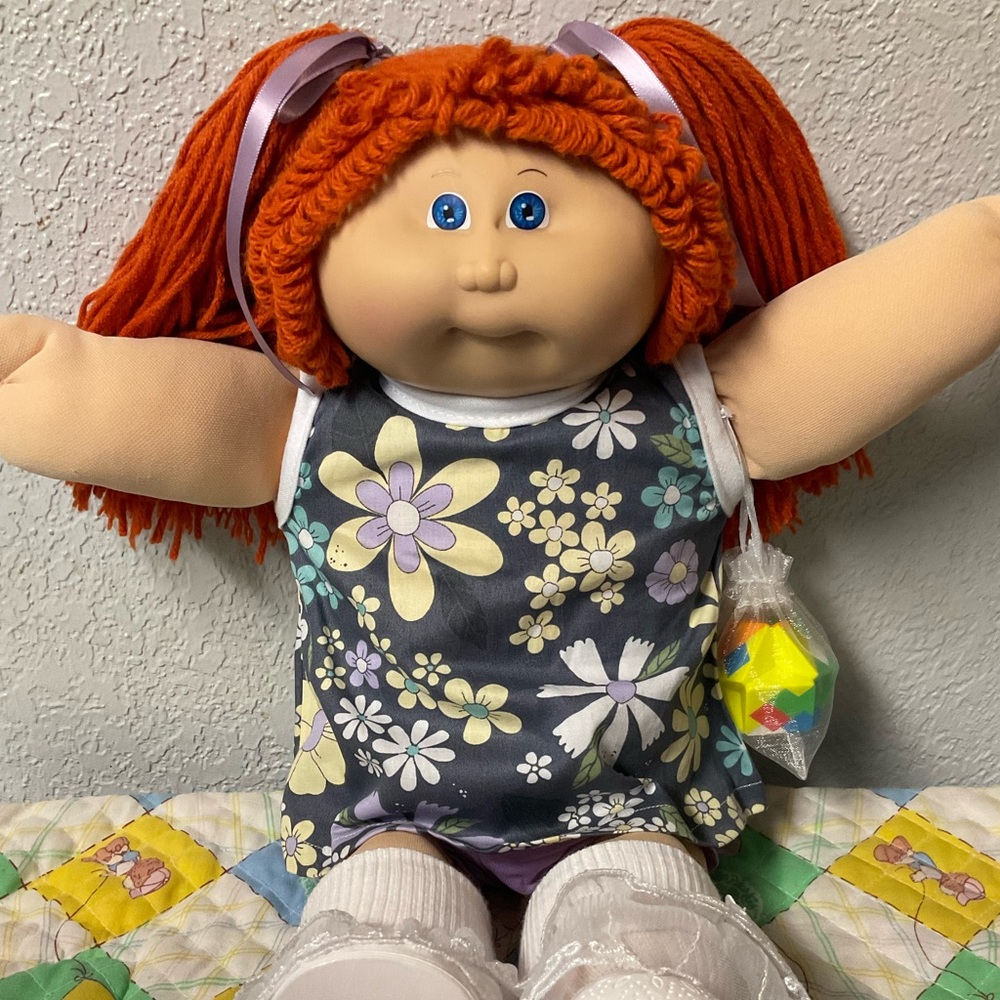 Vintage Cabbage Patch Kid Girl Red Hair Blue Eyes Second Edition HONG KONG HM#1